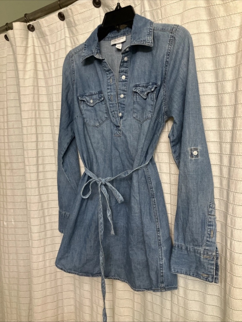 Liz Lange Maternity Light Blue Tunic Denim Shirt Sz XS EUC